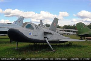 MiG-105