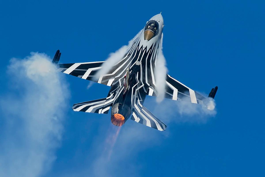 f-16 solo display team baf